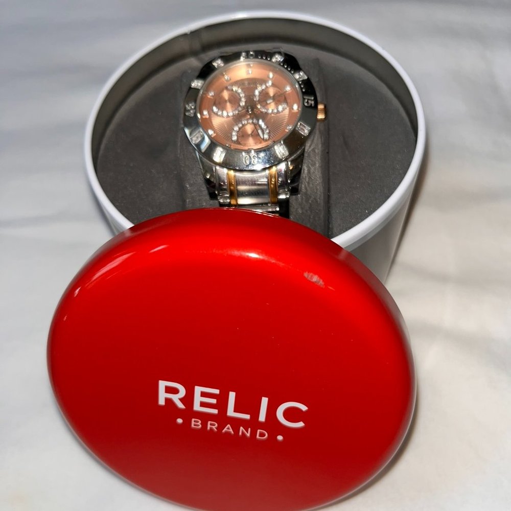 Women's Relic watch with collector tin